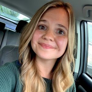 Meet your Posher, Rachel